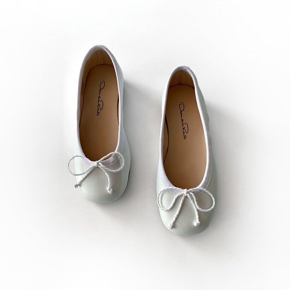 Purchase our Oscar De La Renta Ballerina Online in Montreal